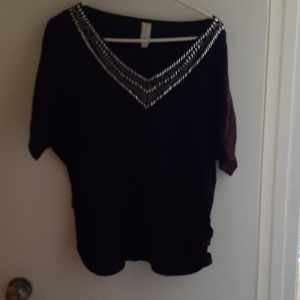 Beautiful "studded" purple short sleeve top